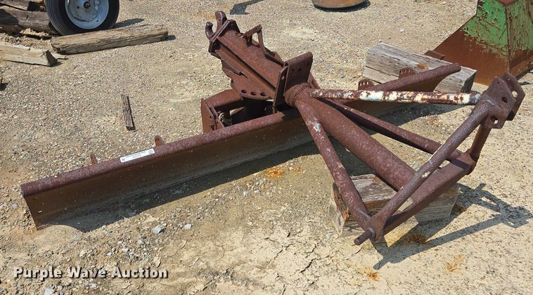 image for item EV1737 Ford 8' W three point blade