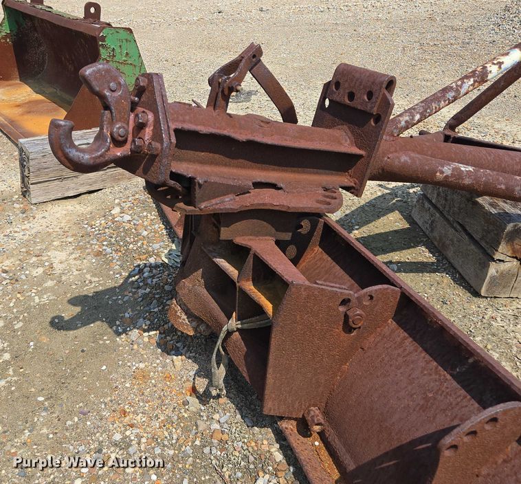 image for item EV1737 Ford 8' W three point blade