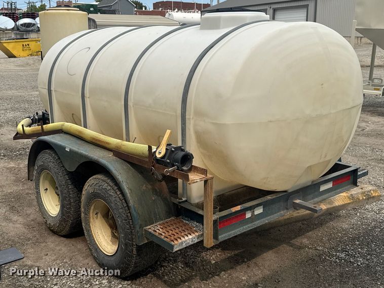 image for item EV1746 Duo Lift chemical mixing trailer