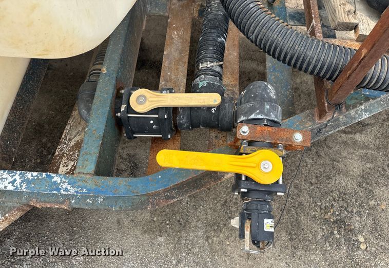 image for item EV1746 Duo Lift chemical mixing trailer