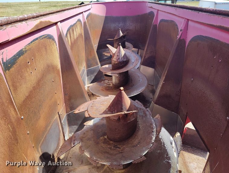 image for item IP9680 2010 Peecon VME-400 feed grinder/mixer