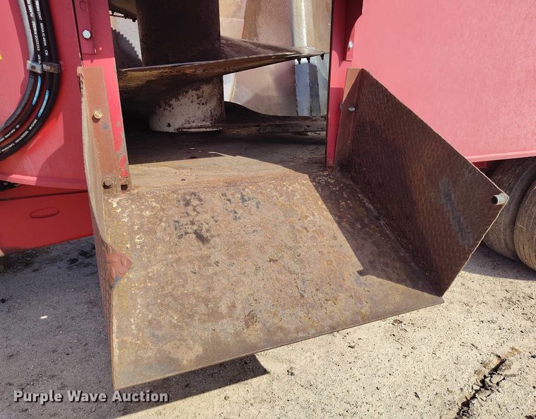 image for item IP9680 2010 Peecon VME-400 feed grinder/mixer