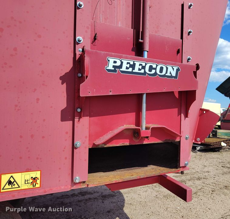 image for item IP9680 2010 Peecon VME-400 feed grinder/mixer