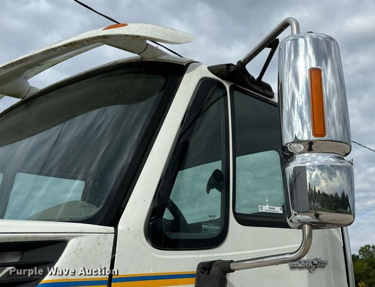 image for item KG9590 2009 International 7400 applicator truck cab and chassis  