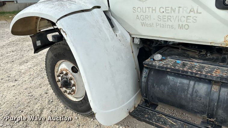 image for item KG9590 2009 International 7400 applicator truck cab and chassis  