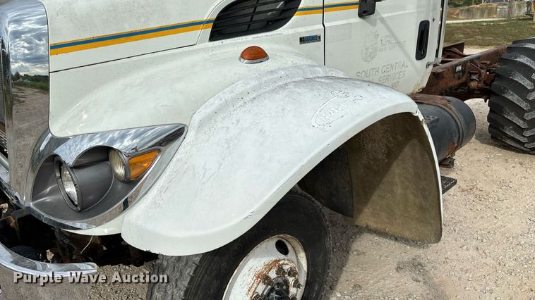 image for item KG9590 2009 International 7400 applicator truck cab and chassis  