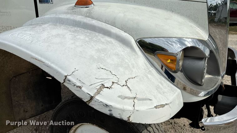 image for item KG9590 2009 International 7400 applicator truck cab and chassis  