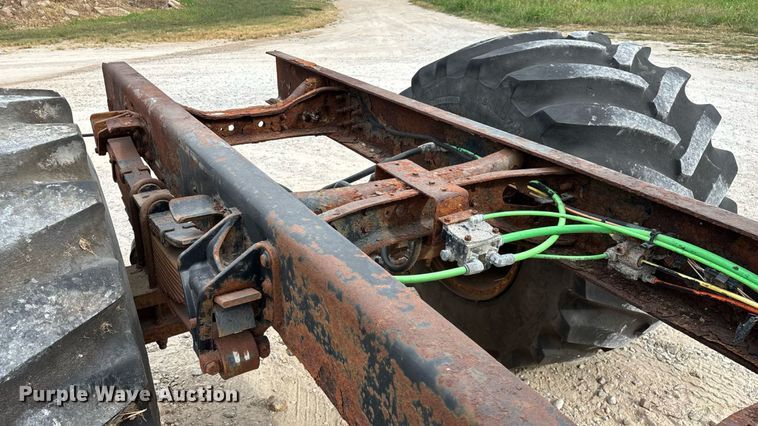 image for item KG9590 2009 International 7400 applicator truck cab and chassis  