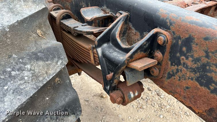 image for item KG9590 2009 International 7400 applicator truck cab and chassis  