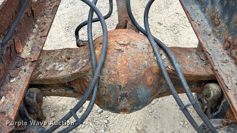 image for item KG9590 2009 International 7400 applicator truck cab and chassis  