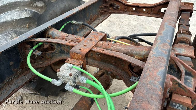 image for item KG9590 2009 International 7400 applicator truck cab and chassis  