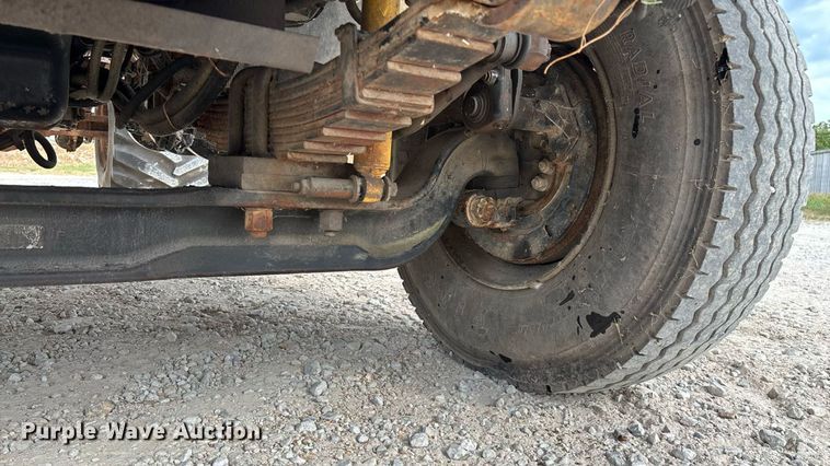 image for item KG9590 2009 International 7400 applicator truck cab and chassis  