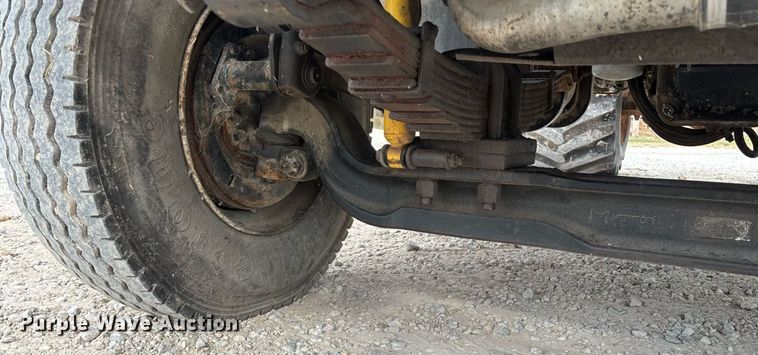 image for item KG9590 2009 International 7400 applicator truck cab and chassis  