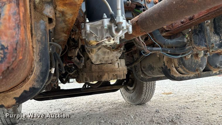 image for item KG9590 2009 International 7400 applicator truck cab and chassis  