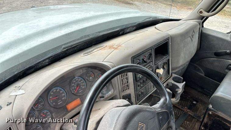 image for item KG9590 2009 International 7400 applicator truck cab and chassis  