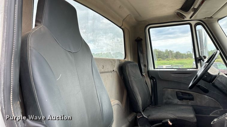 image for item KG9590 2009 International 7400 applicator truck cab and chassis  