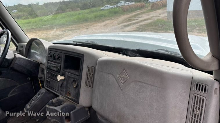 image for item KG9590 2009 International 7400 applicator truck cab and chassis  