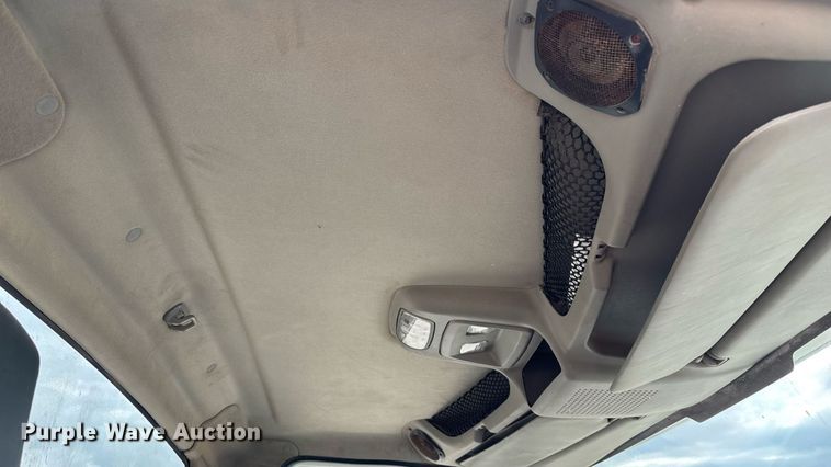 image for item KG9590 2009 International 7400 applicator truck cab and chassis  