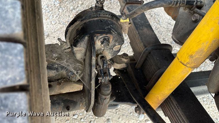 image for item KG9590 2009 International 7400 applicator truck cab and chassis  