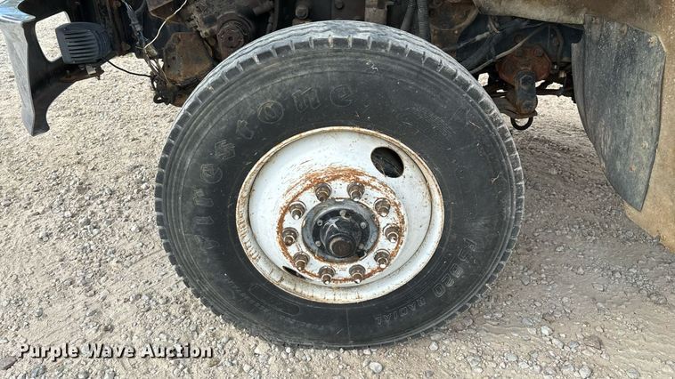 image for item KG9590 2009 International 7400 applicator truck cab and chassis  