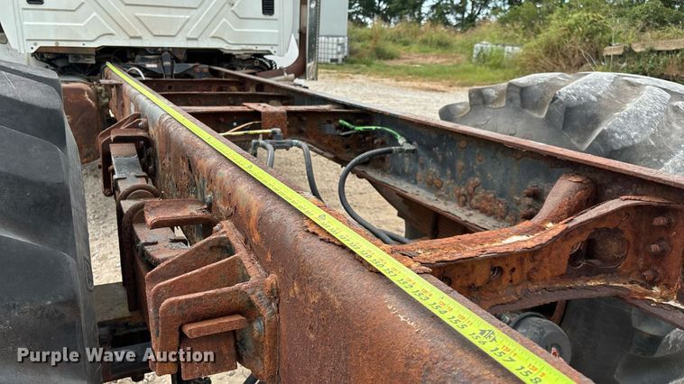 image for item KG9590 2009 International 7400 applicator truck cab and chassis  