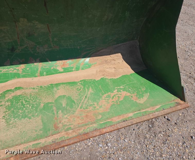 image for item YA1056 2022 John Deere 5055E MFWD tractor