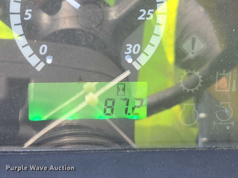 image for item YA1056 2022 John Deere 5055E MFWD tractor