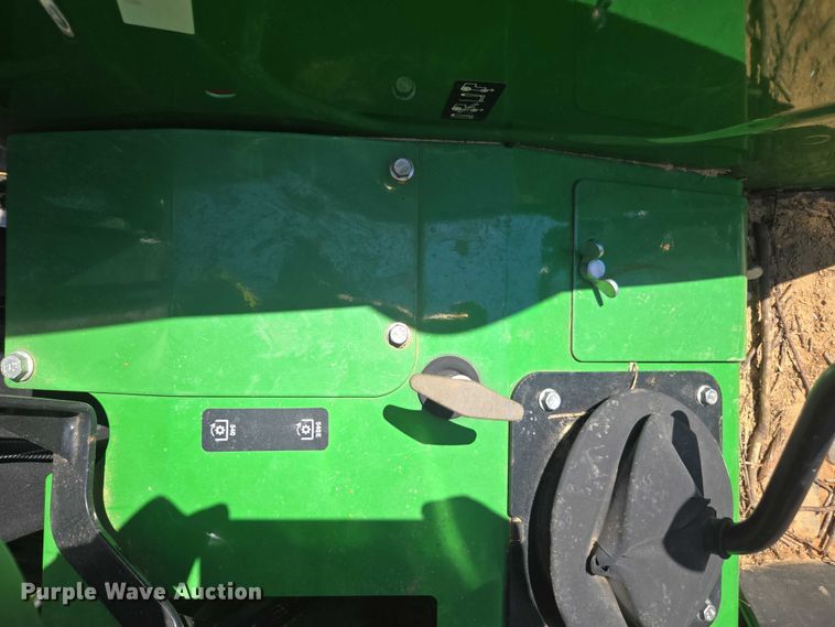 image for item YA1056 2022 John Deere 5055E MFWD tractor