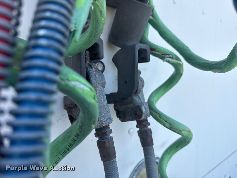 image for item DJ7766 2002 Freightliner Century Class semi truck