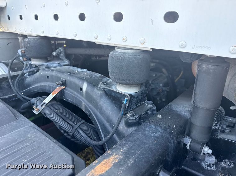 image for item DJ7766 2002 Freightliner Century Class semi truck