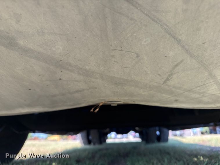 image for item DJ7766 2002 Freightliner Century Class semi truck