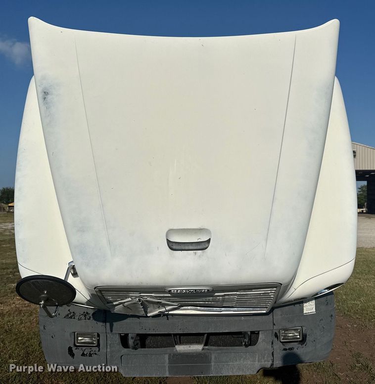 image for item DJ7766 2002 Freightliner Century Class semi truck