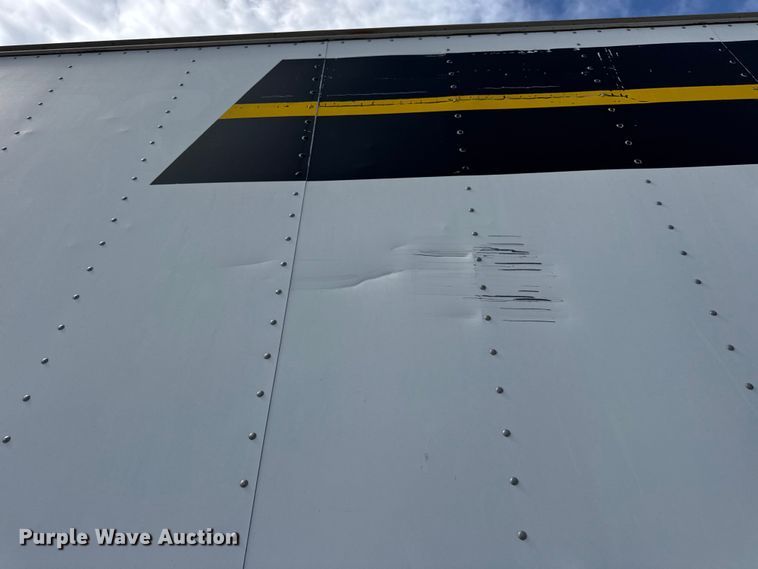 image for item DO2223 1998 International 4900 box truck