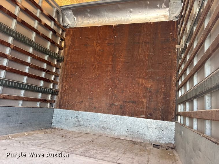 image for item DO2223 1998 International 4900 box truck