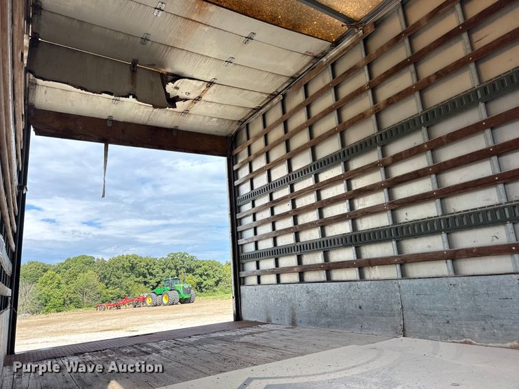 image for item DO2223 1998 International 4900 box truck