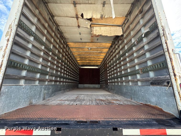 image for item DO2223 1998 International 4900 box truck