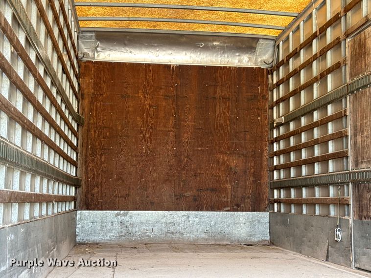 image for item DO2223 1998 International 4900 box truck