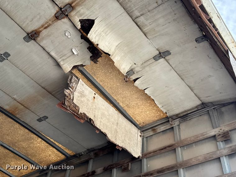 image for item DO2223 1998 International 4900 box truck