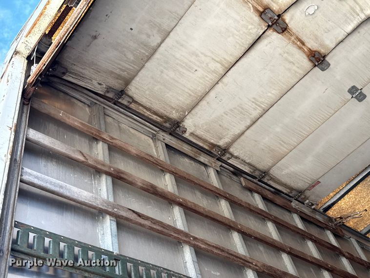 image for item DO2223 1998 International 4900 box truck