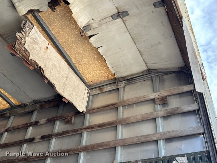 image for item DO2223 1998 International 4900 box truck