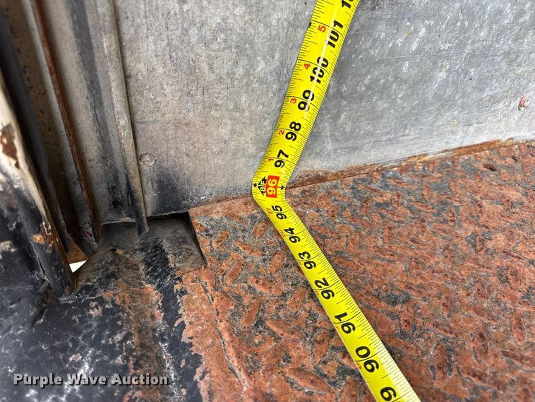 image for item DO2223 1998 International 4900 box truck