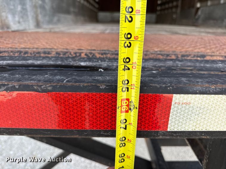 image for item DO2223 1998 International 4900 box truck