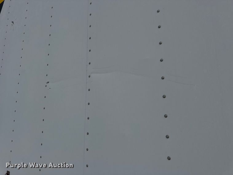 image for item DO2223 1998 International 4900 box truck