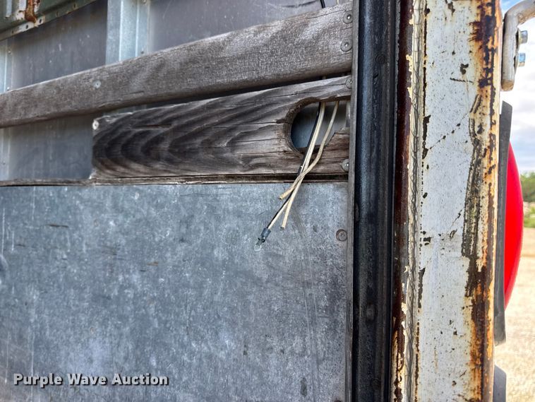 image for item DO2223 1998 International 4900 box truck