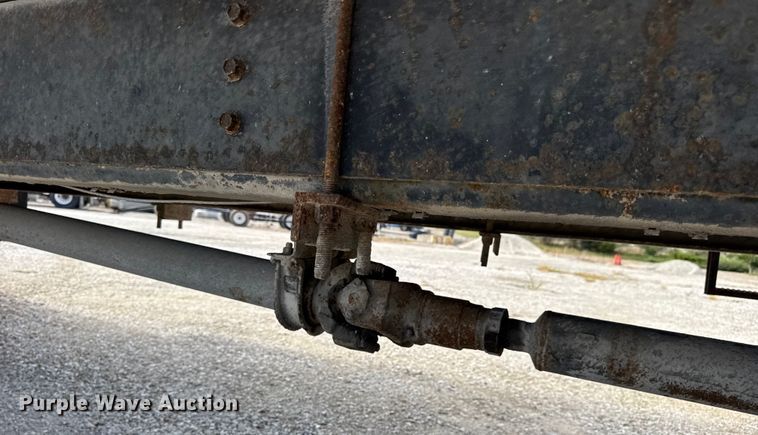 image for item DO2223 1998 International 4900 box truck