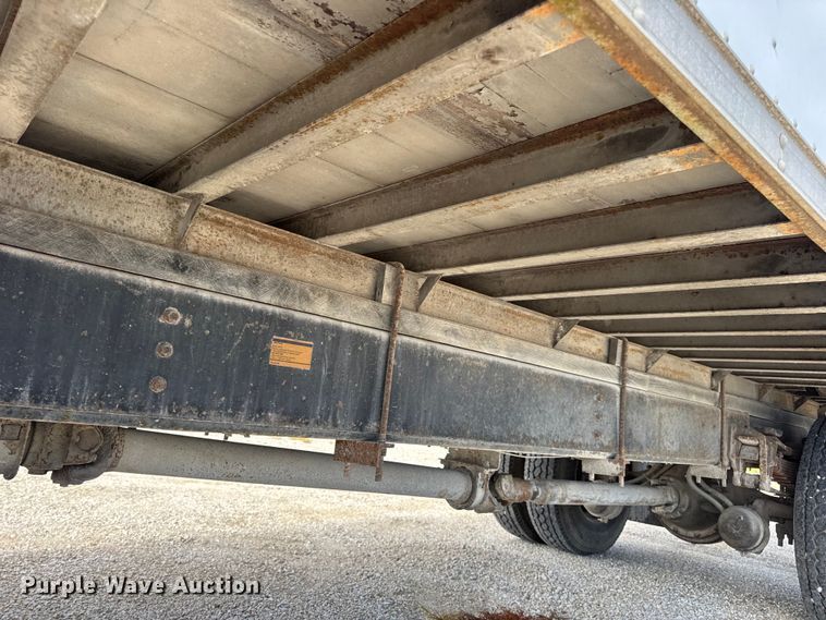 image for item DO2223 1998 International 4900 box truck