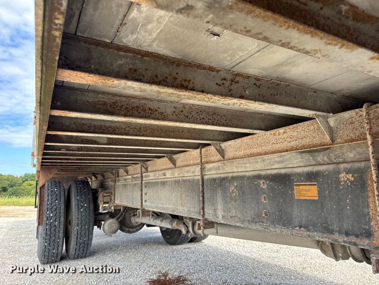 image for item DO2223 1998 International 4900 box truck