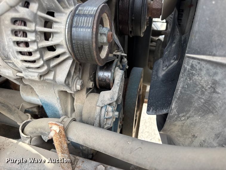 image for item DO2223 1998 International 4900 box truck