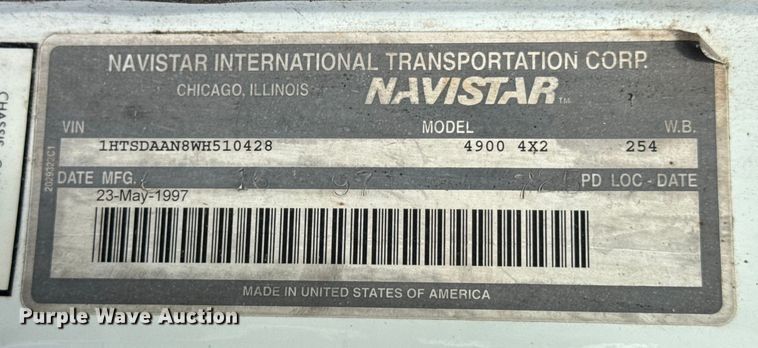 image for item DO2223 1998 International 4900 box truck