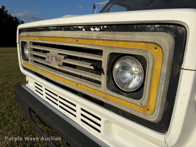 image for item DO2224 1978 Chevrolet C65 vacuum truck